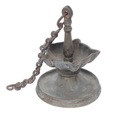 Lot 312 indian thooku vilakku bronze oil lamp