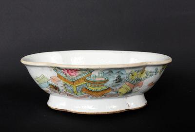 Lot 363 qing dynasty chinese porcelain serving dish