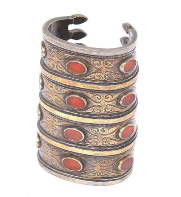 Lot 258 19th c turkoman gilt silver carnelian cuff bracelet