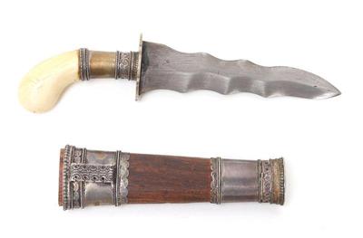 Lot 80 philippines knife w scabbard