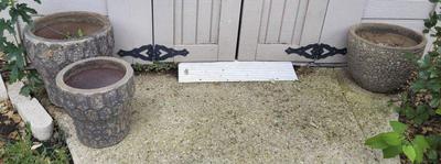 Heavy sandstone planters x3