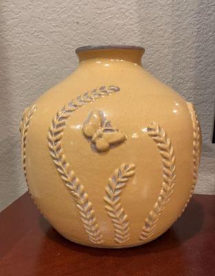 Pottery vase
