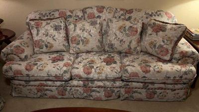 Mayo floral hide a bed sofa