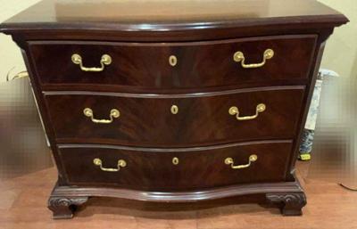 Thomasville flaming mahogany chest