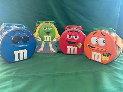 M matms character tins