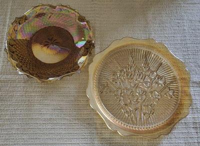 Vintage carnival glass x2