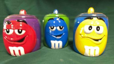 What color am i cookie jars