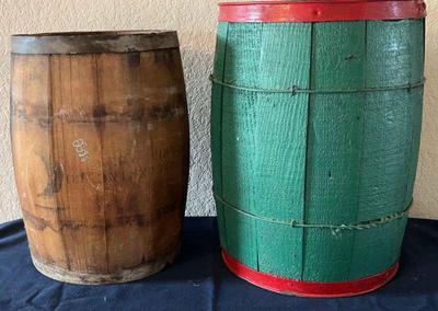 Small wooden barrels