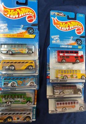 Hot wheels buses