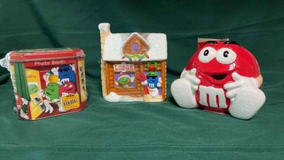 M m christmas house & more