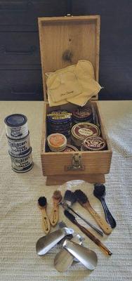 Vintage wood shoe shine box plus