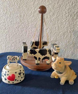 Moo re cows on the moo ve