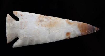 Lot 59 nice hand knapped arrowhead