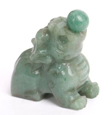 Lot 305 antique chinese jade foo lion snuff bottle