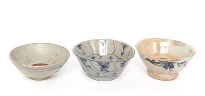 Lot 349 trio of antique chinese ceramic bowls