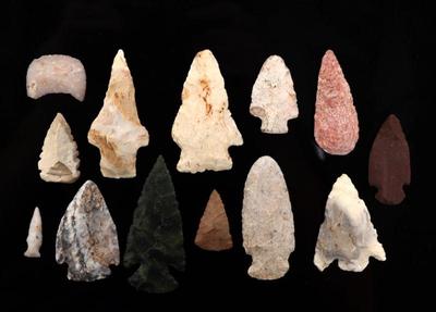 Lot 62 13 arrowheads scrapers & points