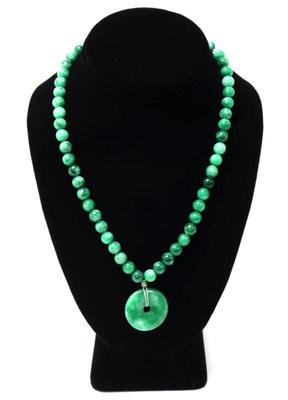 Lot 160 gorgeous chinese mottled jade bead necklace