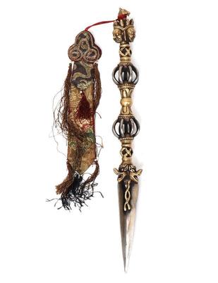 Lot 277 heavy tibetan dorje phurba dagger