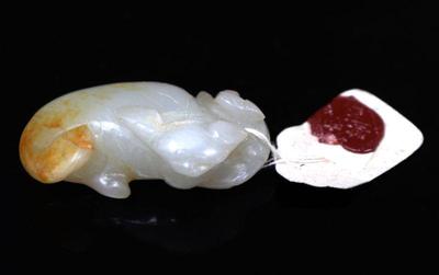 Lot 320 chinese white jade ceylon cat kitten, qing 1644 1912