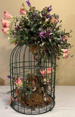 Decorated birdcage