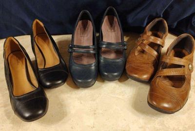 Black navy & brown clarks sz 9