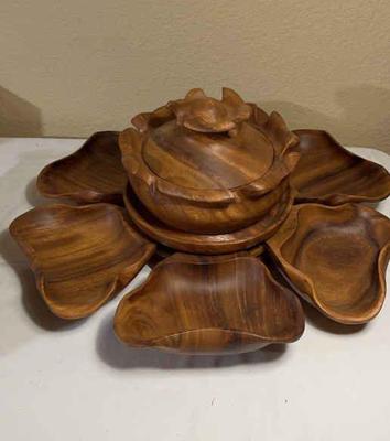 Monkey pod serving set