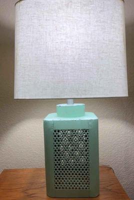 Metal base lamp