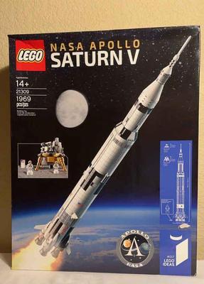 Nasa appllo saturn v lego set