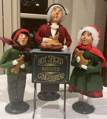 Byers choice carolers gingerbread vendor & kids