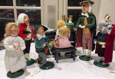 Byers choice carolers vintage nutcracker series