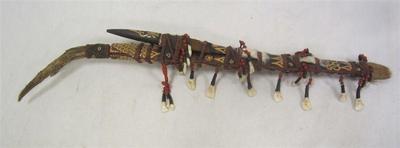 INDONESIAN TRIBAL MANDAU HEAD HUNTERS SWORD