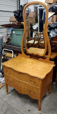 ANTIQUE MAPLE VANITY