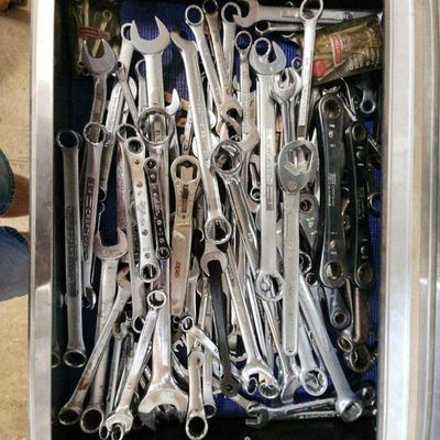 Assorted wrenches