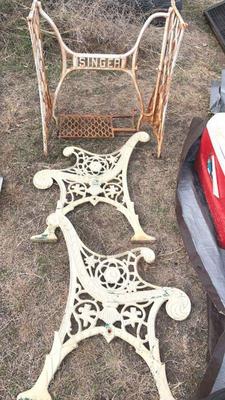 Iron singer sewing machine base and iron bench sides