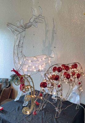 More reindeer that light up