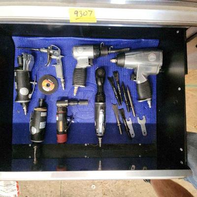 Assorted pneumatic tools