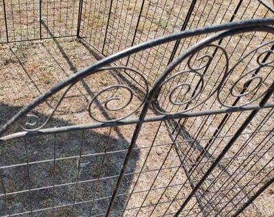Fence caging