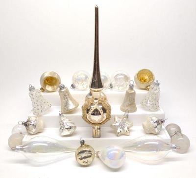 (23) Vintage Glass White Pearl Christmas Ornaments