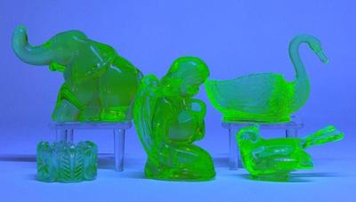 5 Uranium Glass Figurines (Incl. Mosser)