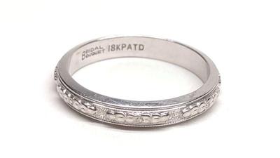 18K White Gold Floral Wedding Band Ring (sz 10)