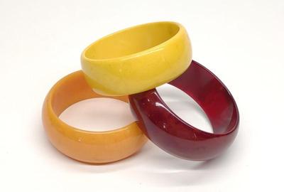 3 Vintage Bakelite Bangle Bracelets (28mm thick)