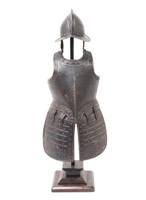 Lot 168 miniature harness of pikeman s armour