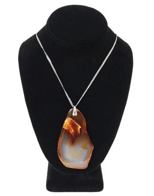 Lot 279 beautiful large slate agate pendant