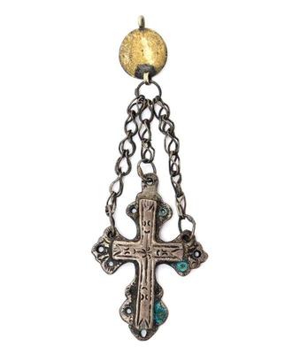 Lot 228 sterling silver cross chain link pendant, 10g
