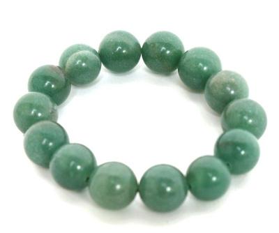 Lot 216 stunning jade green beaded bracelet