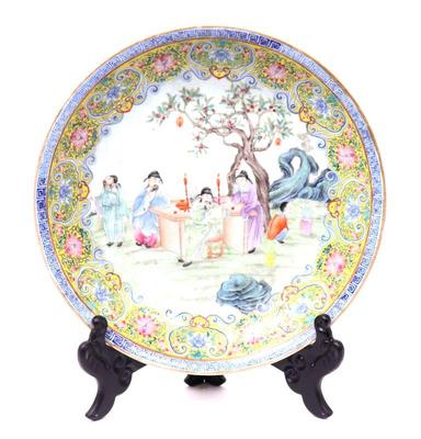 Lot 418 qing dynasty famille rose porcelain charger