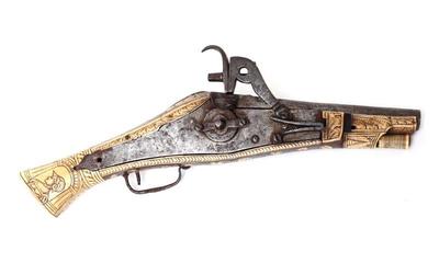 Lot 131 german engraved bone wheellock pistol 16th c.