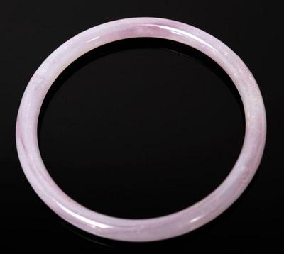 Lot 256 chinese rose quartz hair bangle 14g