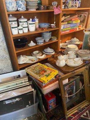 Estate sale photo
