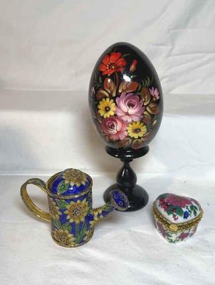 Pretty little shelf sitters